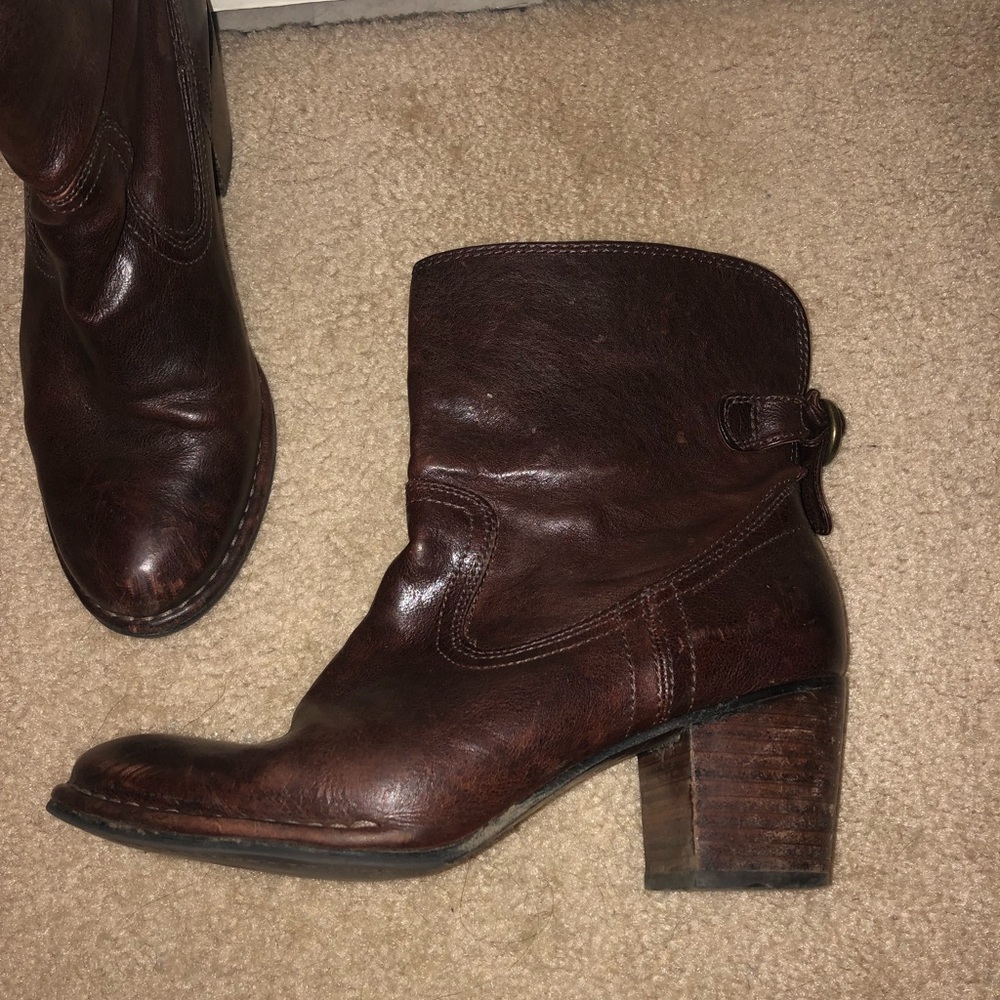 Frye Lucinda Short Bootie - Chocolate Brown